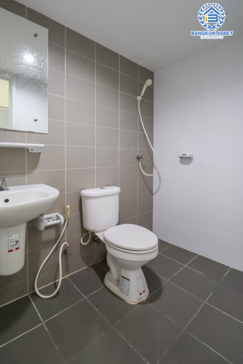 *****ทาวน์เฮ้าส์มือสองย่านนนทบุรี ม.พฤกษาวิลล์ 63/1 นครอินทร์-พระราม 5 หลังมุม! บนเนื้อที่ 23.7 ตร.ว. ฟังก์ชัน 3 ห้องนอน 2 ห้องน้ำ 1 ที่จอดรถ แถมฟรี! 3 เครื่องปรับอากาศกับ 1 เครื่องทำน้ำอุ่น สภาพดีมาก บนทำเลโซนเมือง ใกล้รถไฟฟ้าสายสีม่วง "สถานีแยกติวานนท์" และทางด่วน "พระราม7"